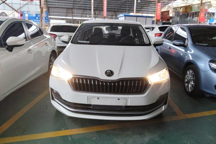 Skoda Rapid 2021 #3 Skoda Rapid 2021 car image #3