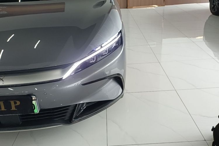 BYD Han 2023 immagine di auto #23