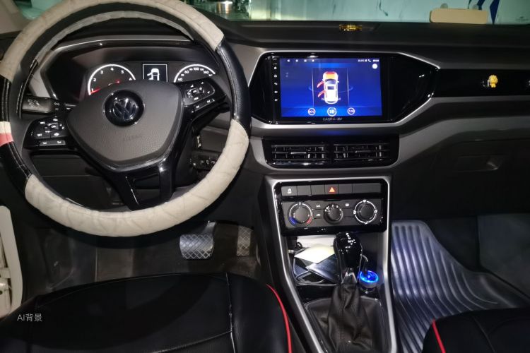 Volkswagen T-Cross 2019 car image #11