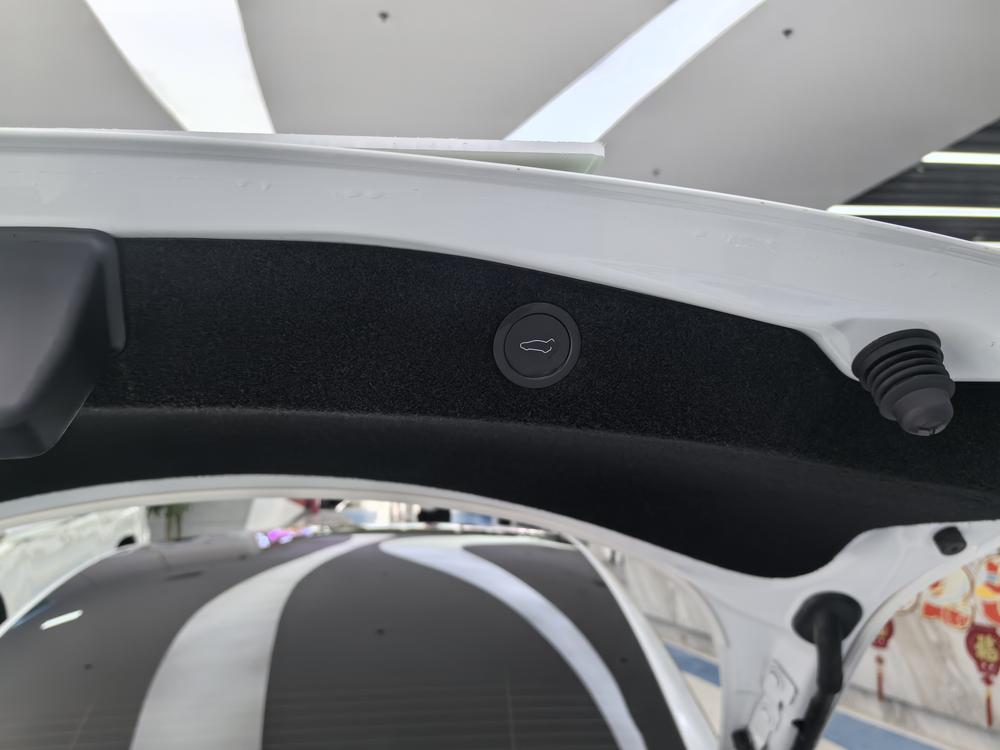 Tesla Model 3 2025 #13 Tesla Model 3 2025 car image #13