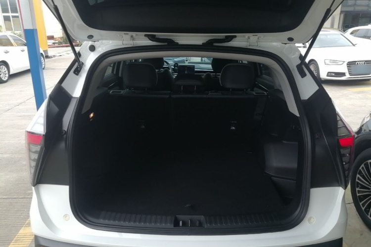GEELY Boyue L 2023 car image #21