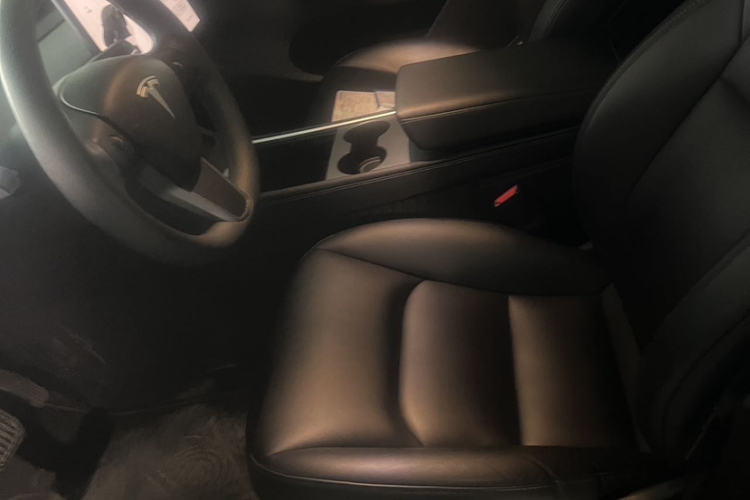 Tesla Model Y 2024 car image #11