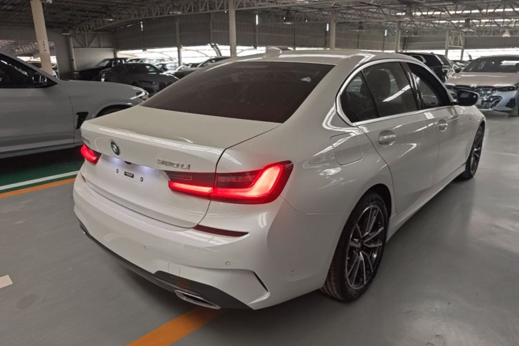 BMW 3 Series 2021 car image #7
