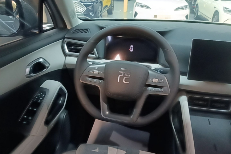 BYD YuanUP 2025 #15 BYD YuanUP 2025 صورة سيارة #15
