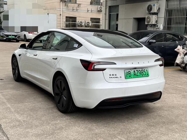 Tesla Model 3 2026 #4 Tesla Model 3 2026 car image #4