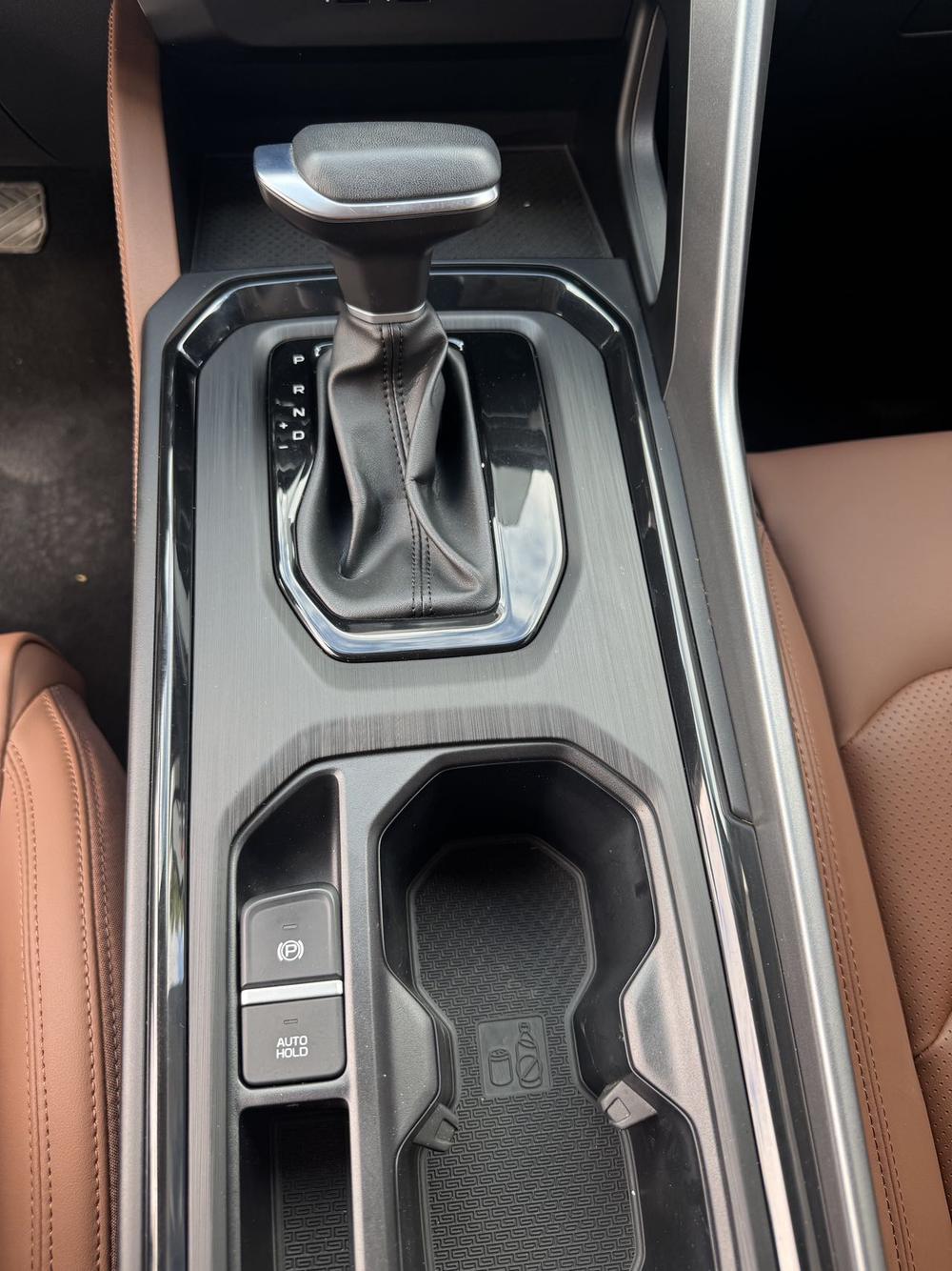 GEELY Vision X6 2024 car image #19