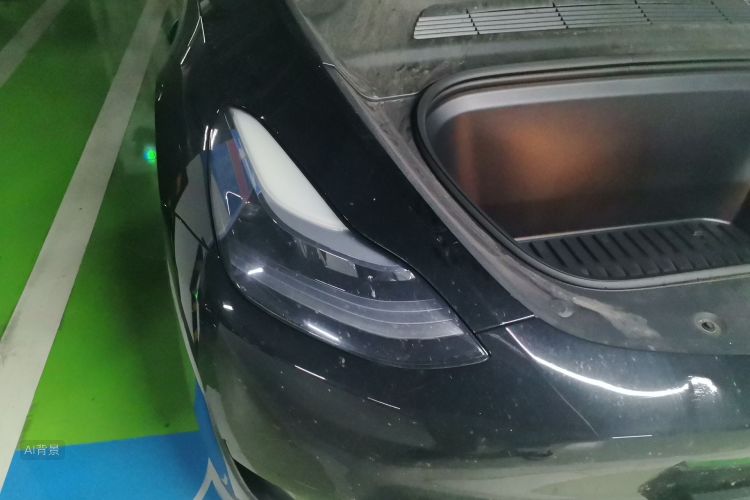 Tesla Model Y 2023 car image #8