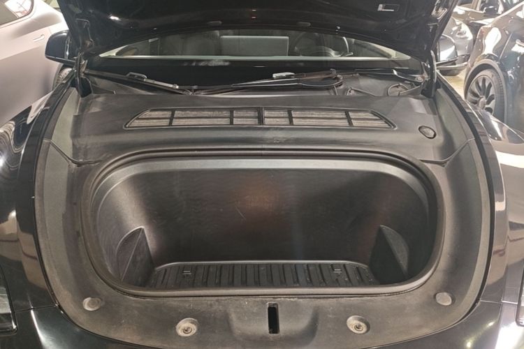 Tesla Model Y 2022 #20 Tesla Model Y 2022 car image #20