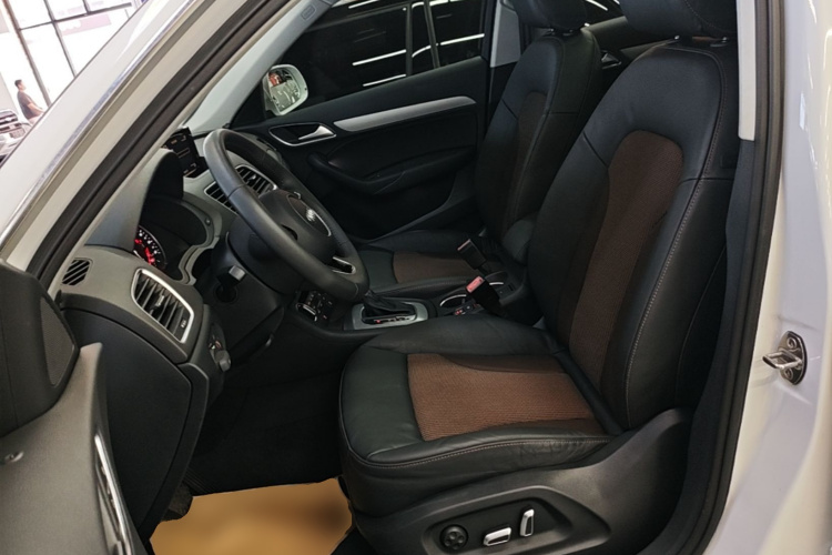 Audi Q3 2018 #22 Audi Q3 2018 car image #22