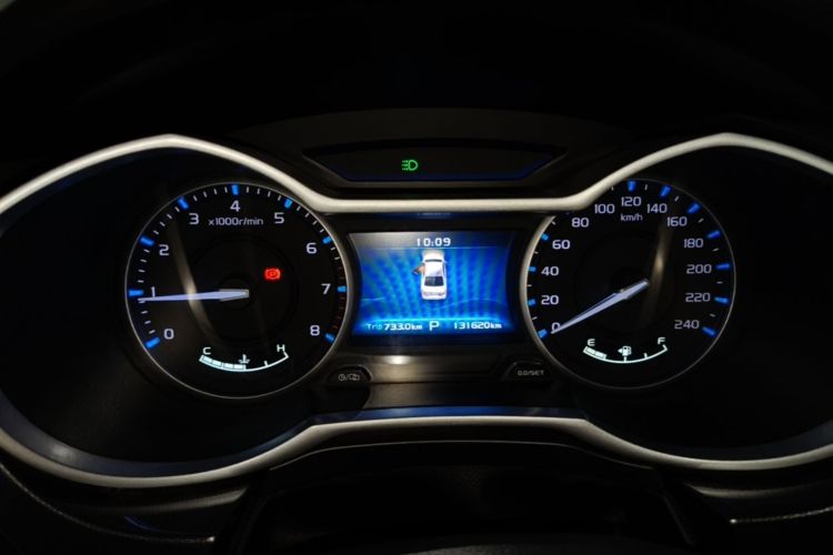 GEELY Emgrand 2017 car image #12