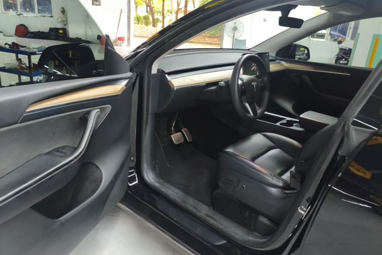 Tesla Model Y 2022 #12 Tesla Model Y 2022 car image #12