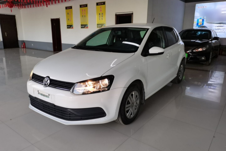 Volkswagen Polo 2018 car image #2