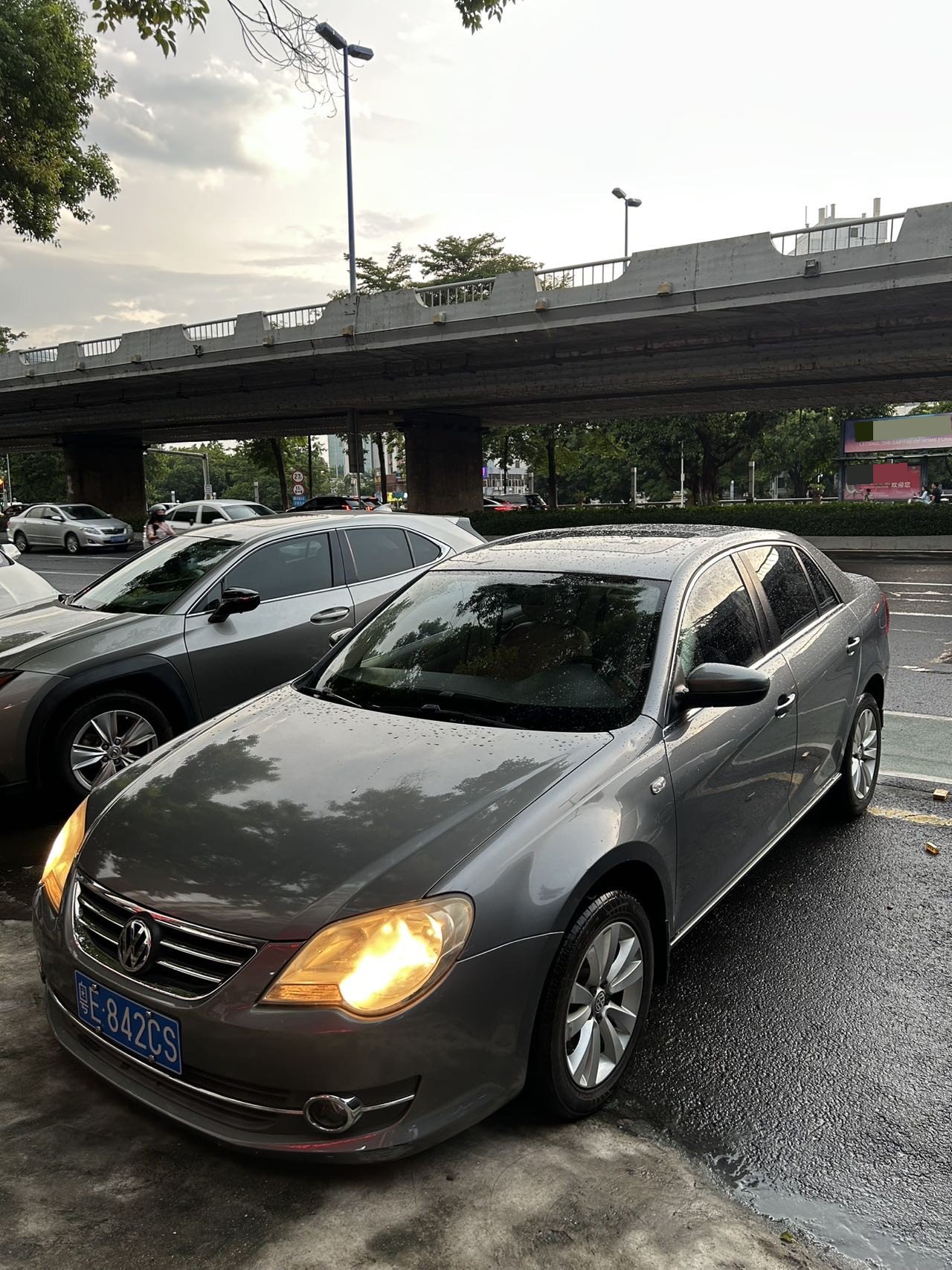 Volkswagen Bora 2010 car image 