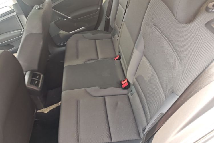 Volkswagen Golf 2016 car image #17