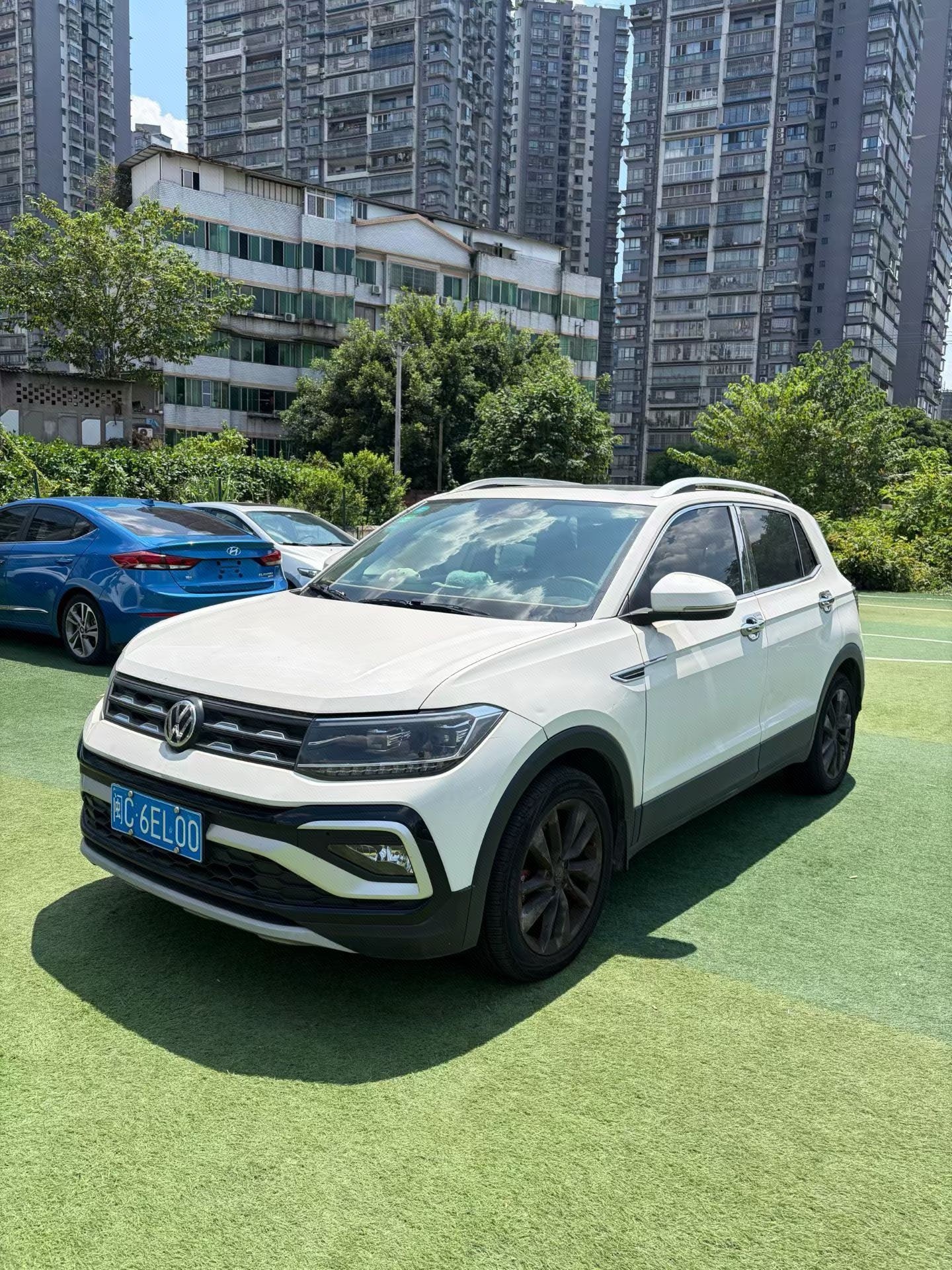 Volkswagen T-Cross 2019 car image 