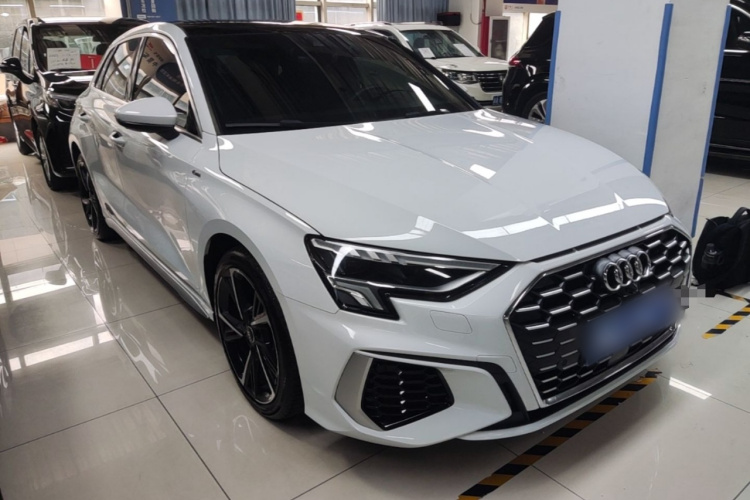 Audi A3 2024 immagine di auto #4