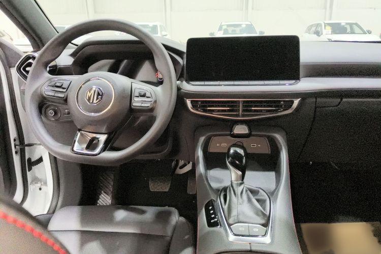 MG 5 2025 imagen de coche #10