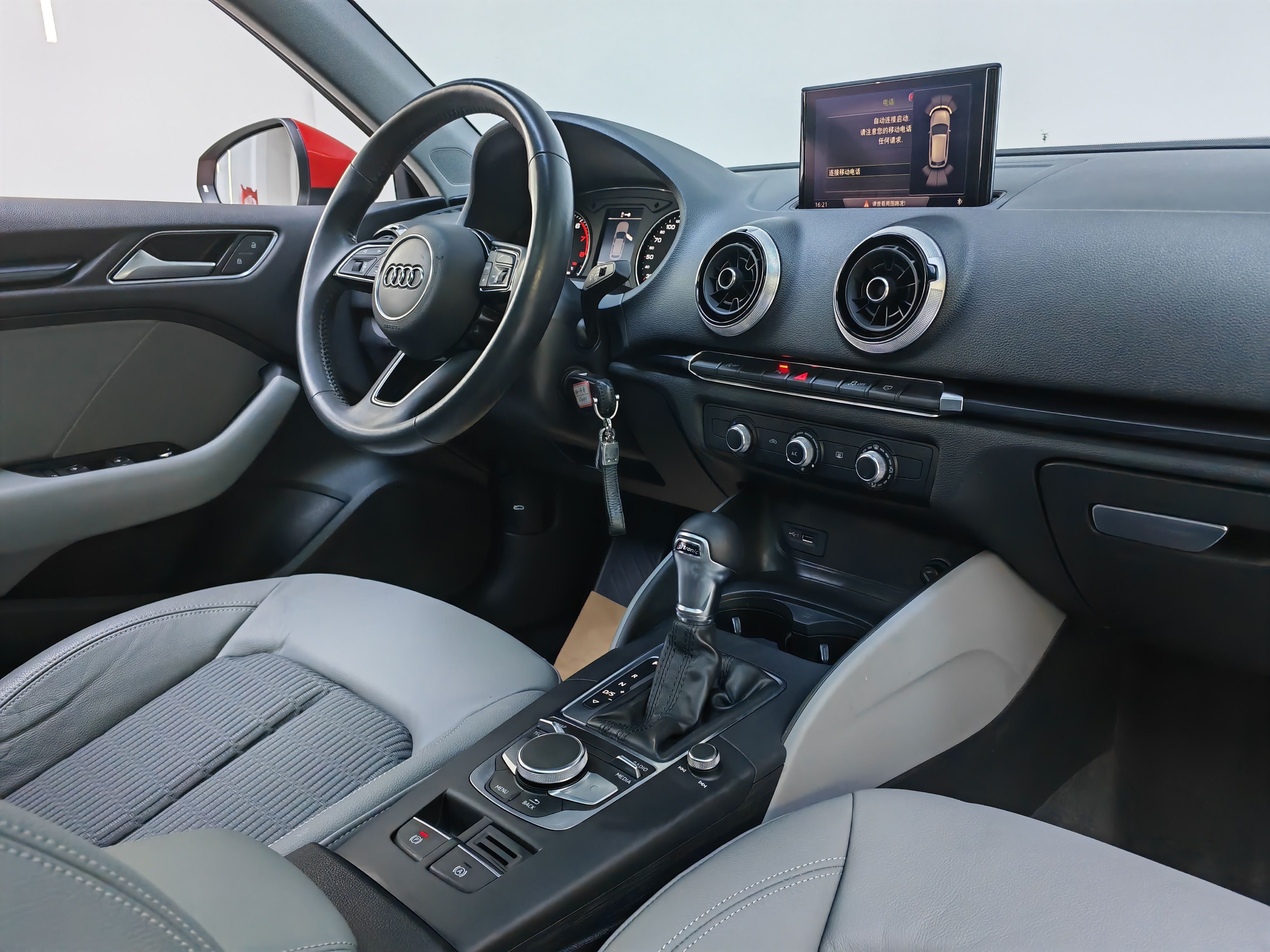 Audi A3 2019 car image #7
