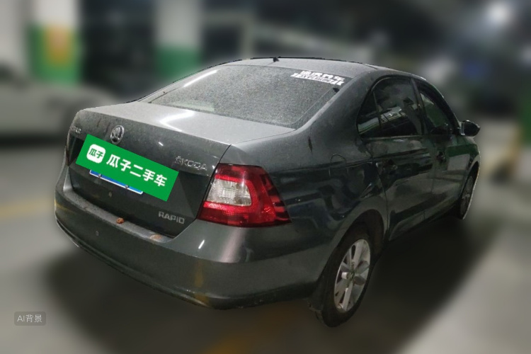 Skoda Rapid 2014 car image #7