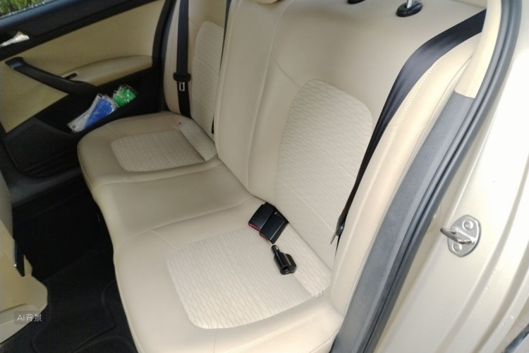 Skoda Rapid 2014 #19 Skoda Rapid 2014 image de voiture #19