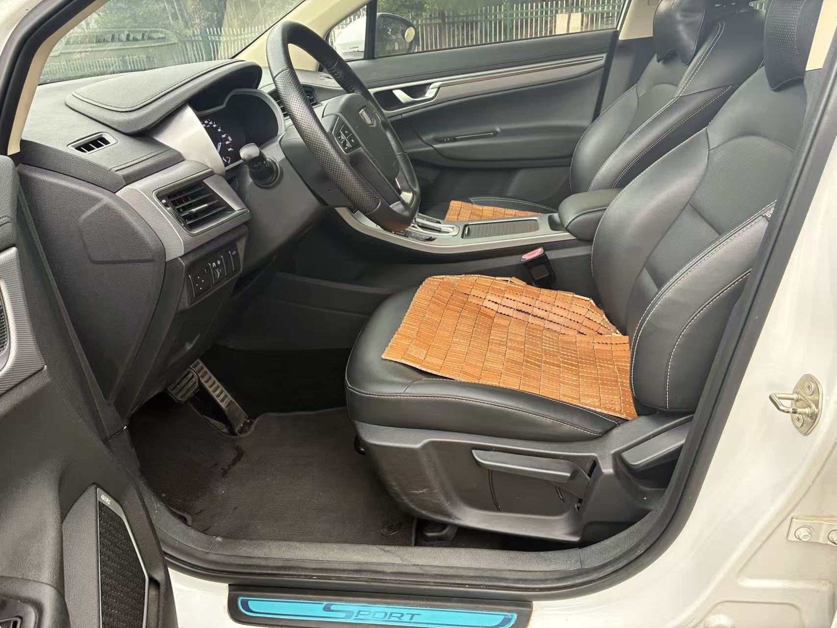 GEELY Emgrand GS 2018 car image #7