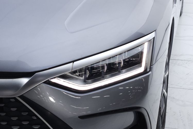BYD Han 2022 immagine di auto #20