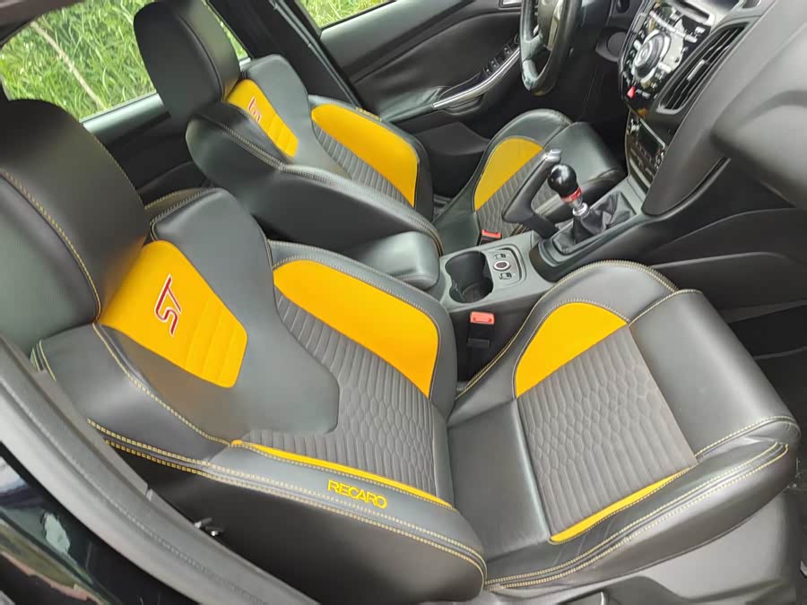 Ford Focus (Imported) 2014 car image #34