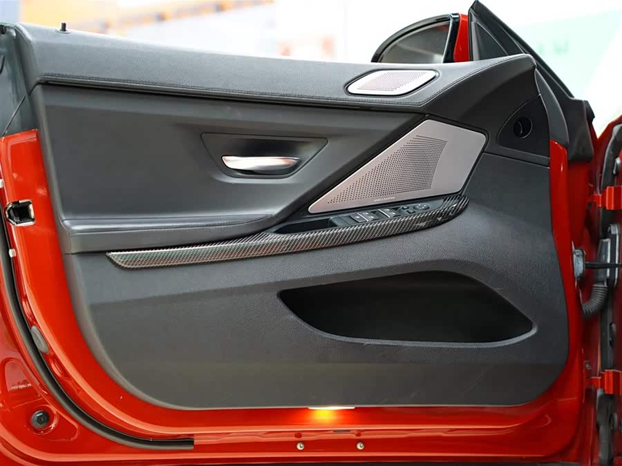 BMW M6 2016 car image #34