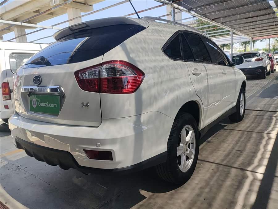 BYD S6 2015 car image #34