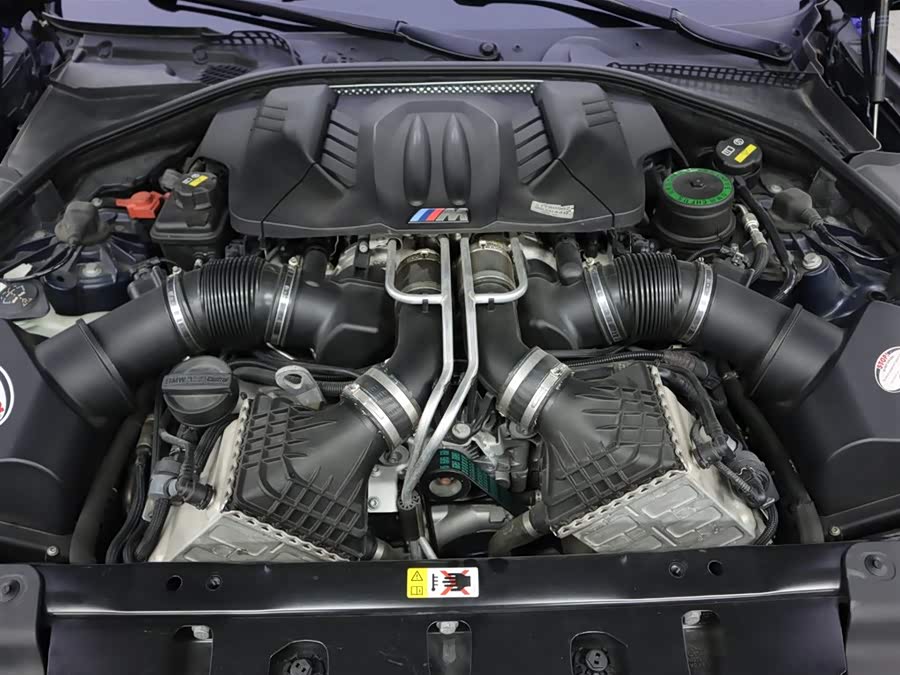 BMW M6 2015 изображение автомобиля #34