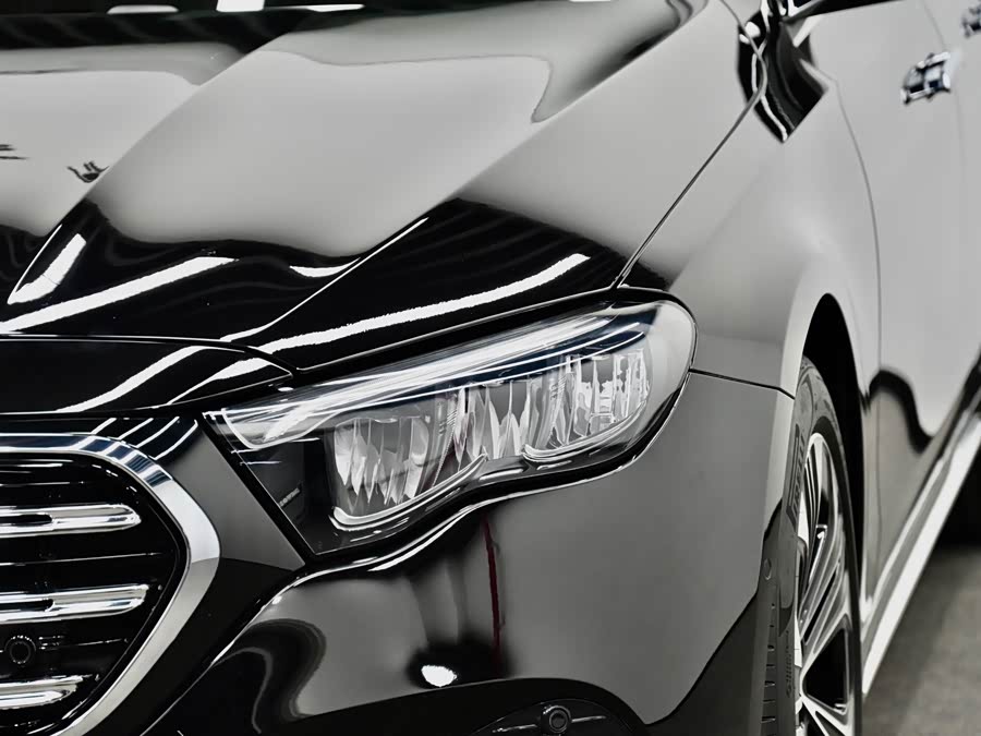 Mercedes-Benz E Class New Energy 2024 car image #34