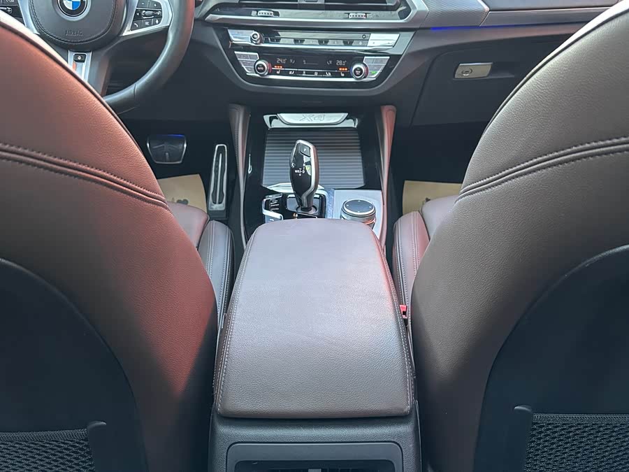 BMW X4 2019 صورة سيارة #34