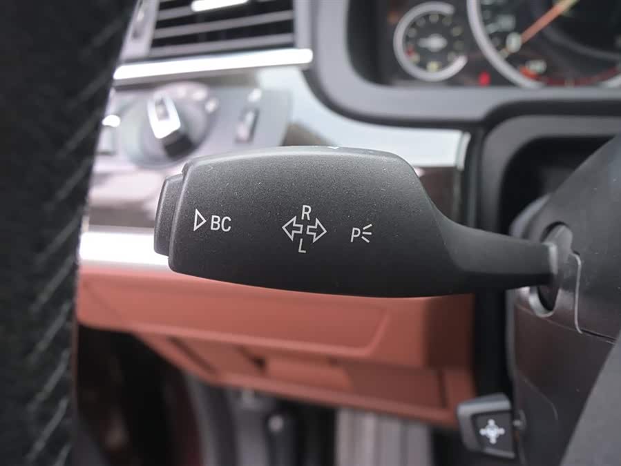 BMW 5 Series GT 2016 #34 BMW 5 Series GT 2016 صورة سيارة #34