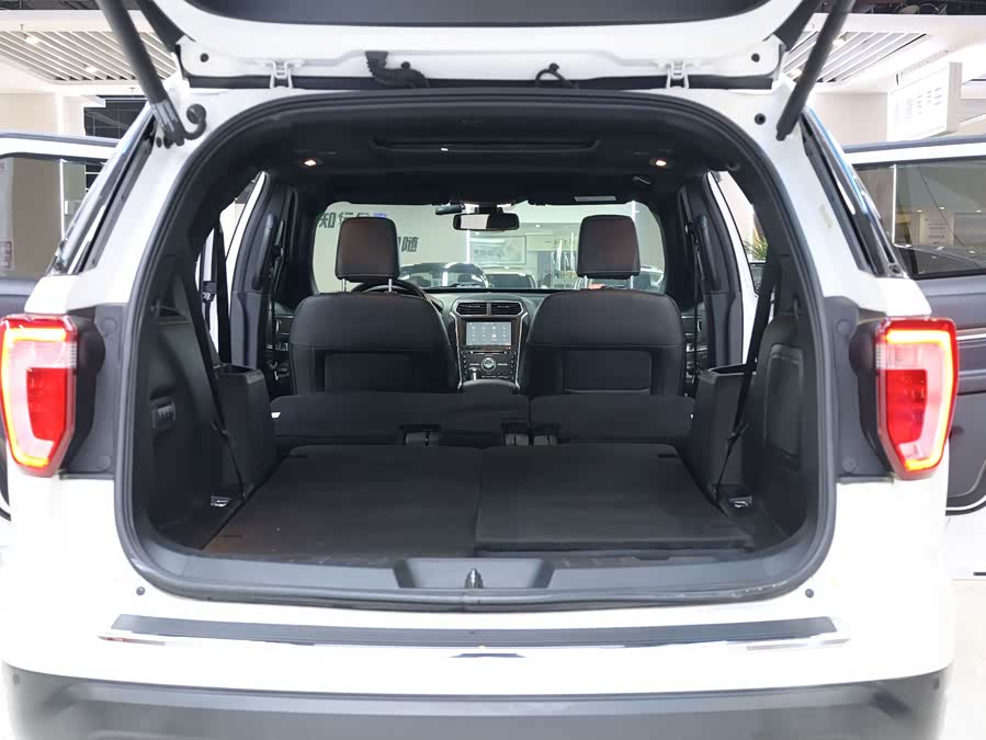 Ford Explorer (Imported) 2018 #34 Ford Explorer (Imported) 2018 car image #34