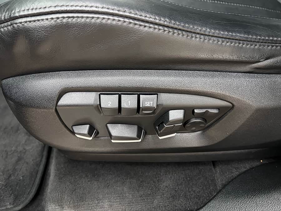 BMW X5 M 2017 #34 BMW X5 M 2017 صورة سيارة #34