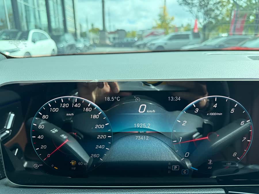 Mercedes-Benz GLB Class 2020 immagine di auto #34