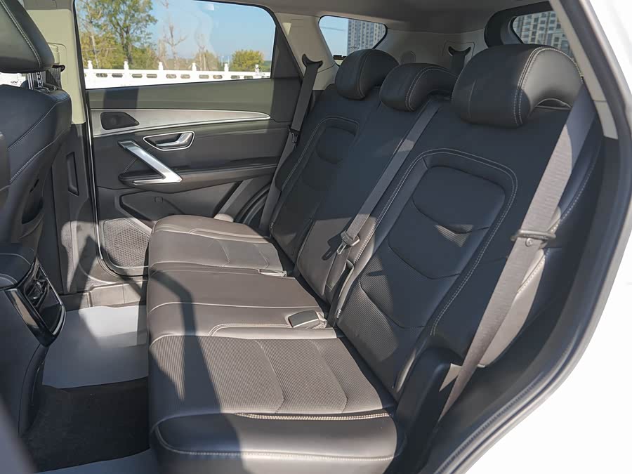 Jetour X70 PLUS 2025 car image #34