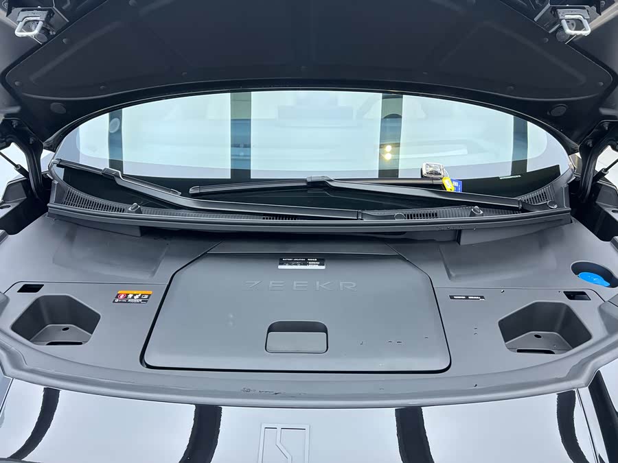 Zeekr 009 2024 imagen de coche #34