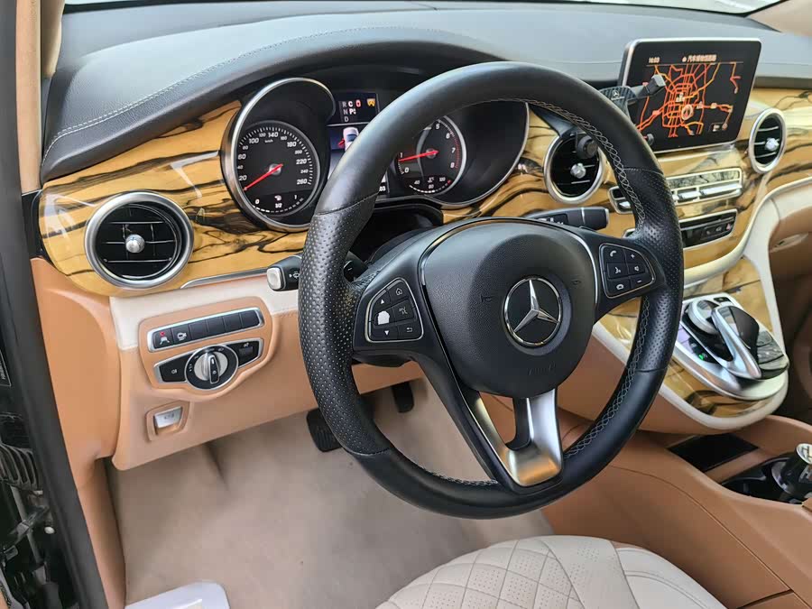 Mercedes-Benz V Class 2020 #34 Mercedes-Benz V Class 2020 car image #34