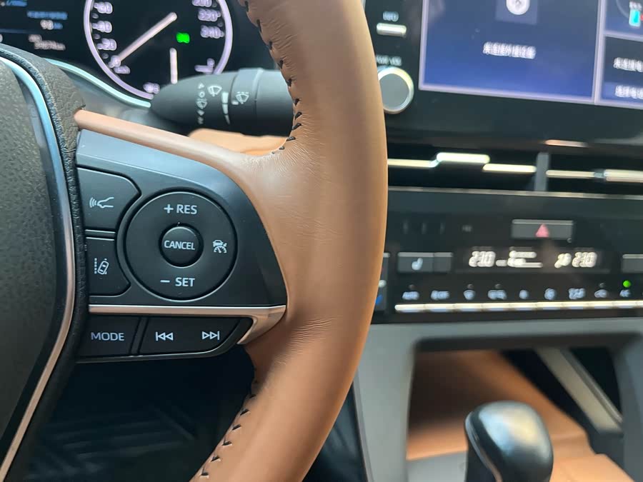 Toyota Avalon 2022 car image #34