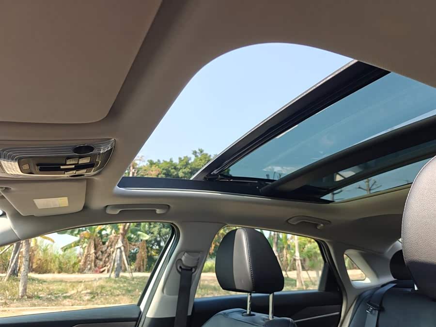 Kia K5 2021 car image #34