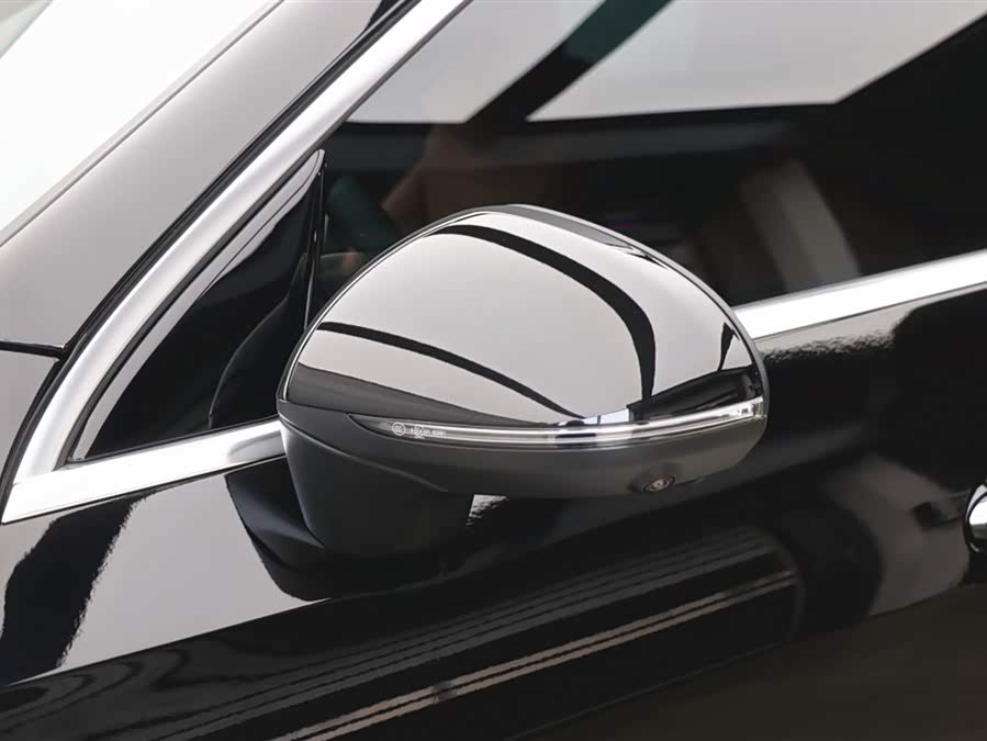 Mercedes-Benz GLC Class 2025 #34 Mercedes-Benz GLC Class 2025 car image #34