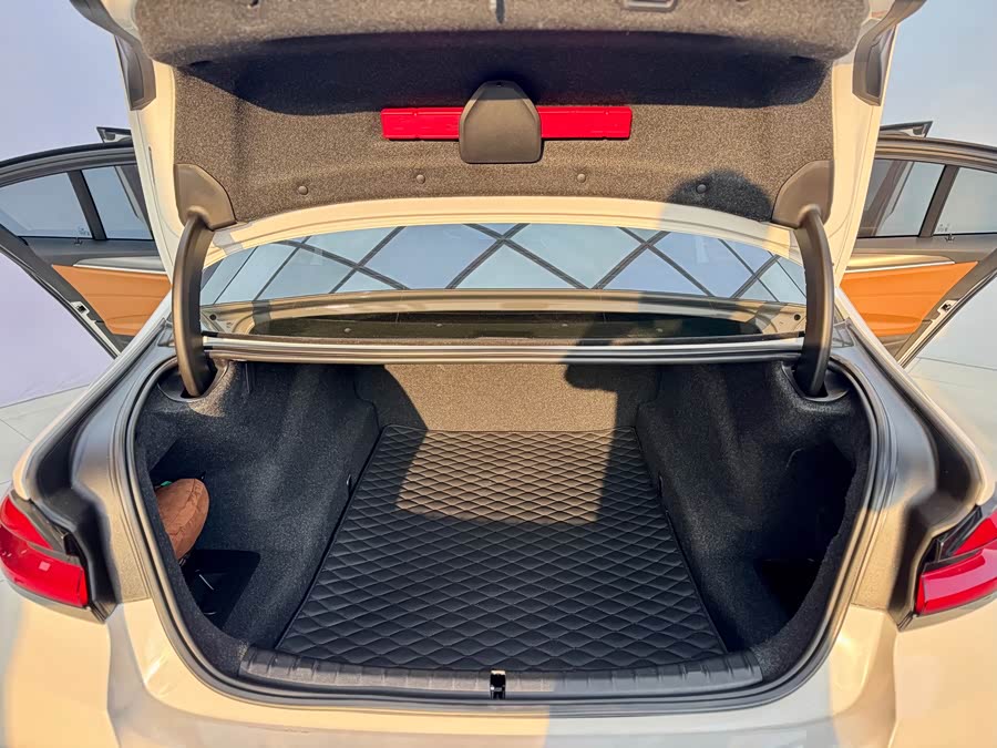 BMW 5 Series (Imported) 2021 car image #34