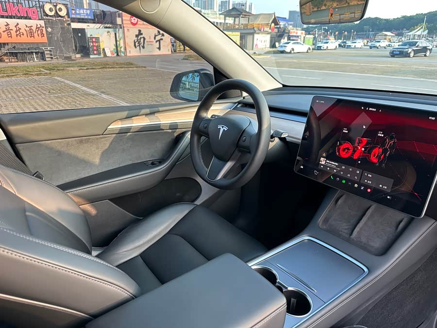 Tesla Model Y 2022 #34 Tesla Model Y 2022 car image #34