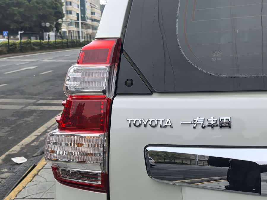 Toyota Land Cruiser Prado 2017 #34 Toyota Land Cruiser Prado 2017 car image #34