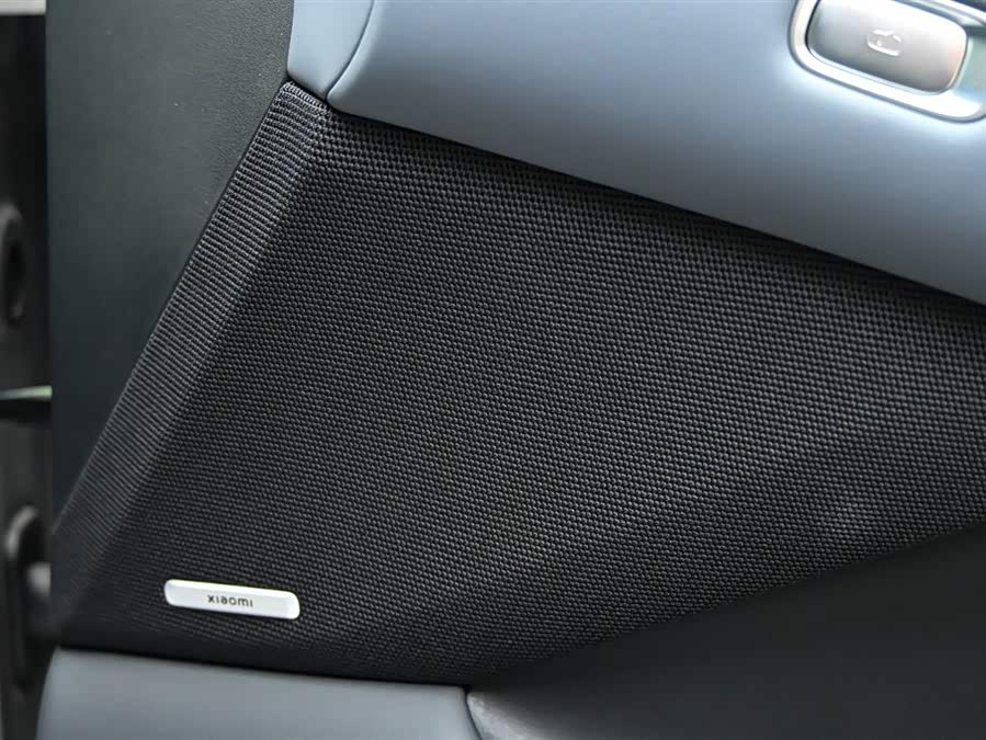 MI YU7 2025 image de voiture #34