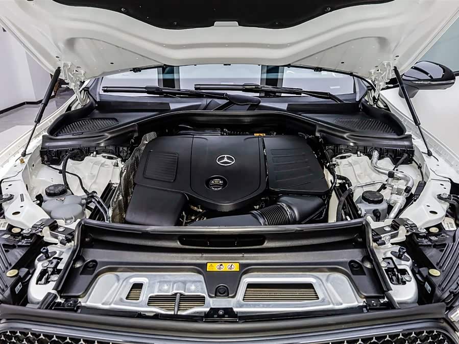 Mercedes-Benz GLC Coupe 2025 car image #34