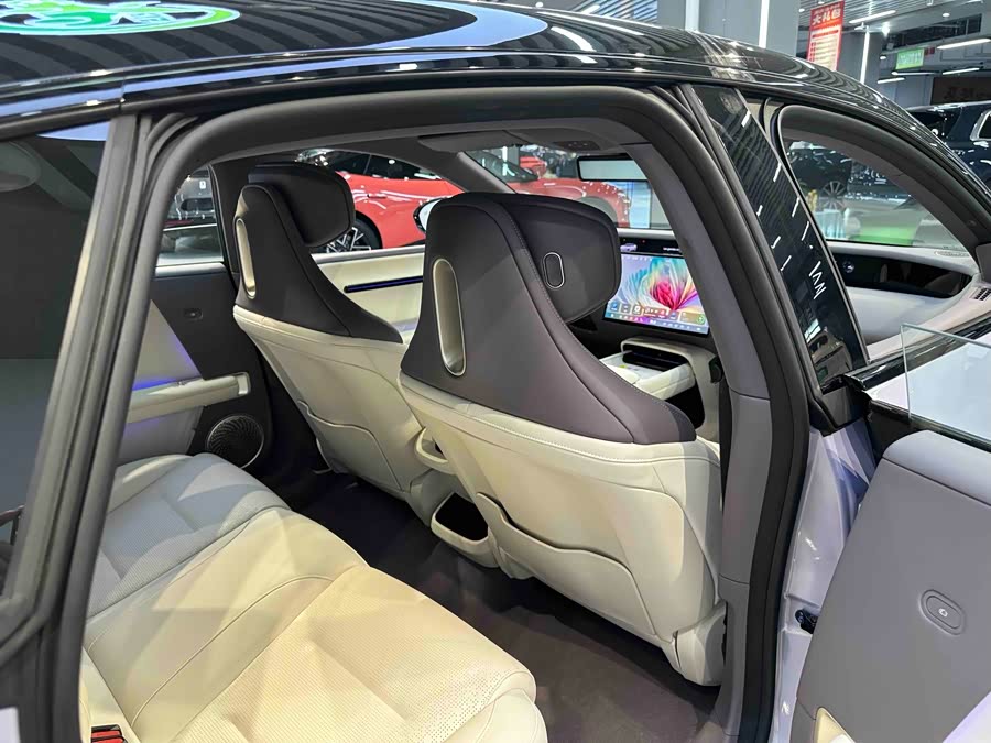 Avatr 06 2025 imagem de carro #34