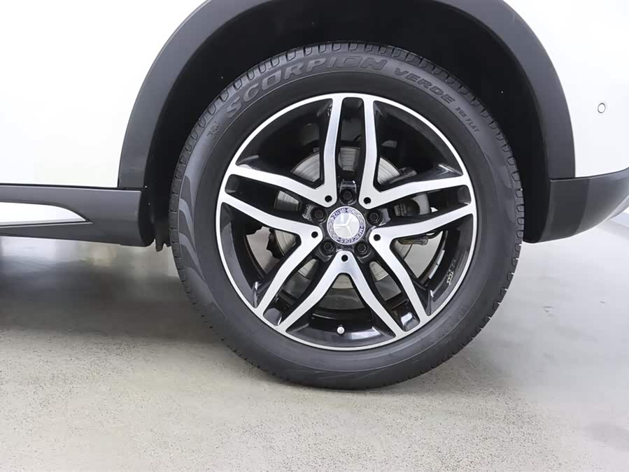 Mercedes-Benz GLA Class 2016 car image #34