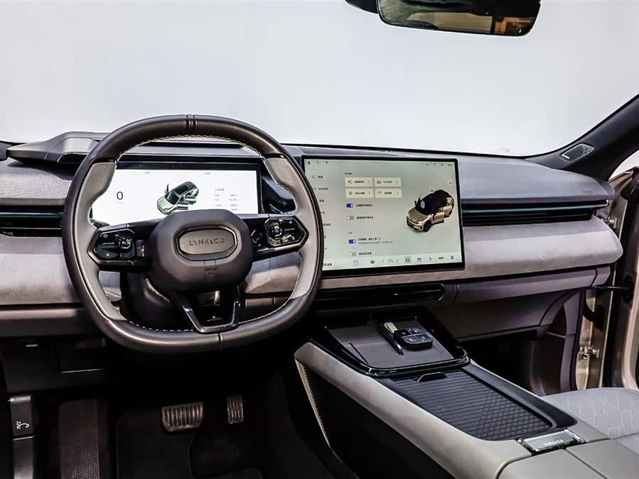 Lynk & Co 08 EM-P 2024 car image #34